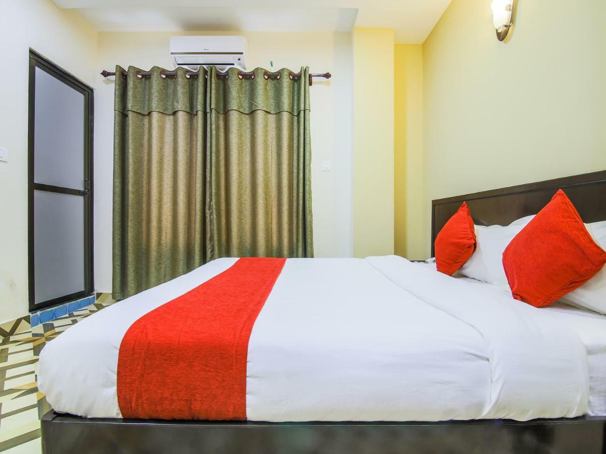 Oyo 315 Aadarsha Inn ルンミンデーイ エクステリア 写真