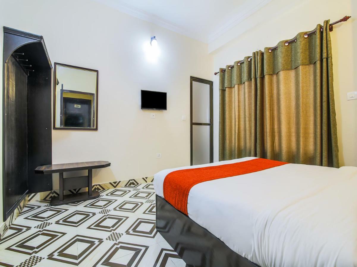 Oyo 315 Aadarsha Inn ルンミンデーイ エクステリア 写真